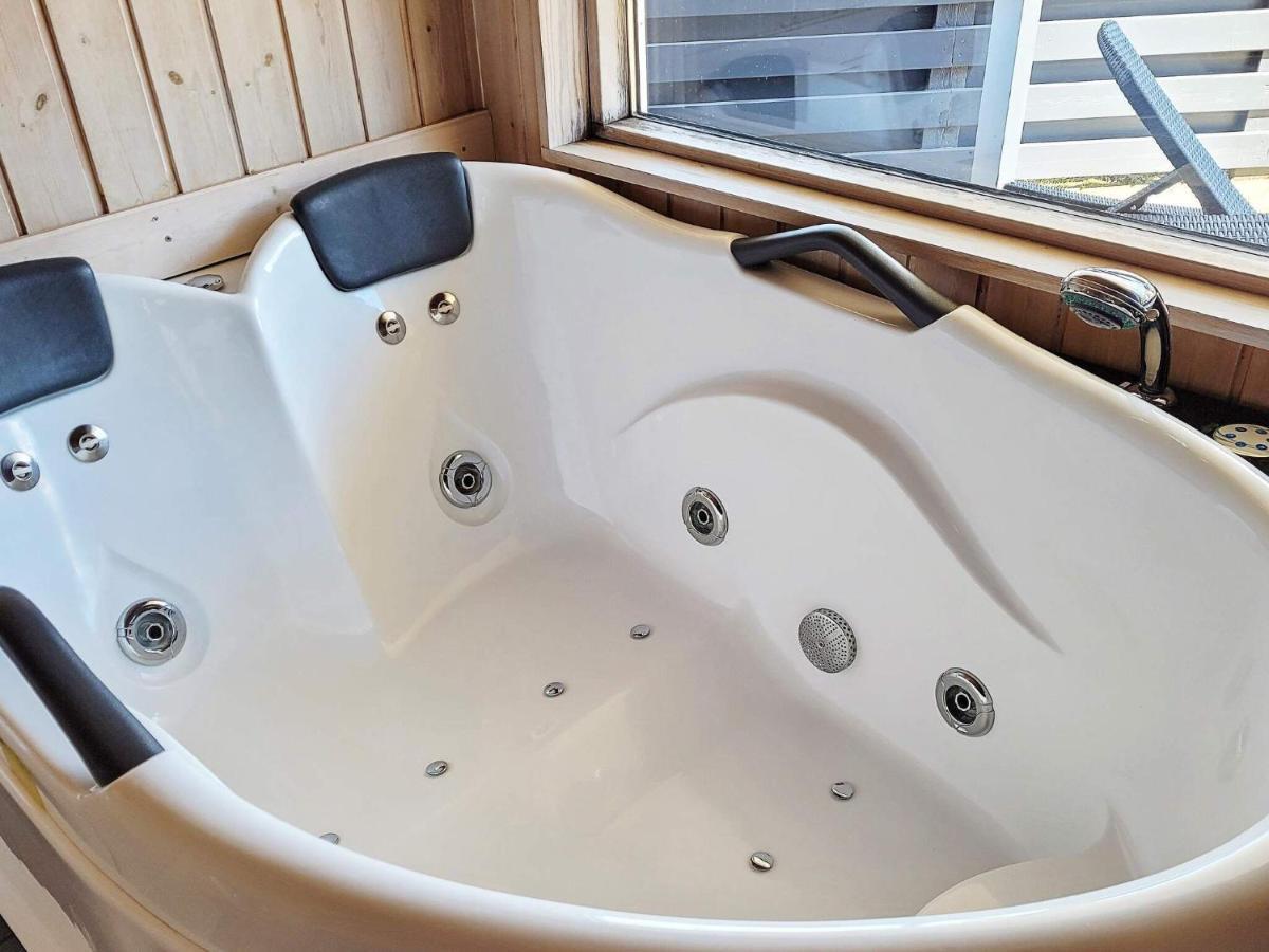 8 Person Holiday Home In Nex Snogebæk Exterior foto